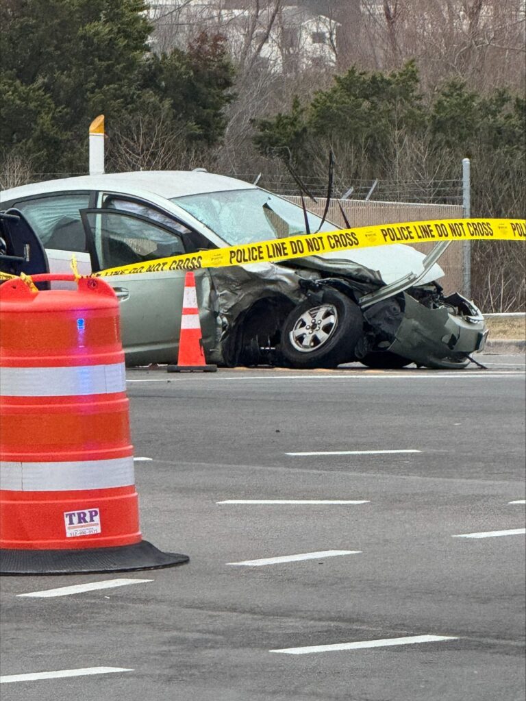 Head-on collision in NE Austin leaves one dead, another seriously injured